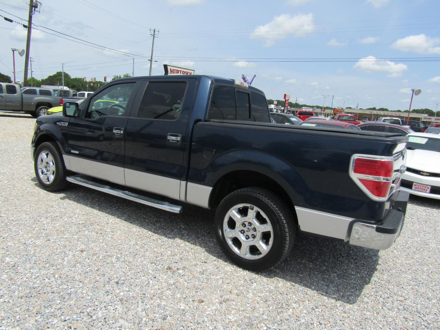 2013 Blue /Gray Ford F-150 SuperCrew 6.5-ft. Bed 2WD (1FTFW1CT3DK) with an 3.5L V6 TURBO engine, Automatic transmission, located at 15016 S Hwy 231, Midland City, AL, 36350, (334) 983-3001, 31.306210, -85.495277 - Photo#5